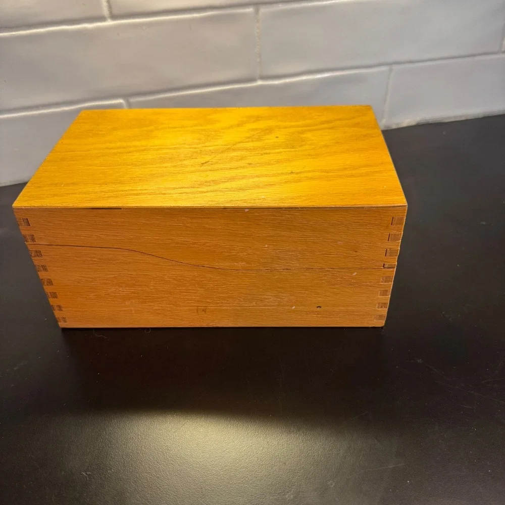 Harry C. Hedberg Wood Storage Box Mens OS Honey Oak Vintage Stock 359 MCM
